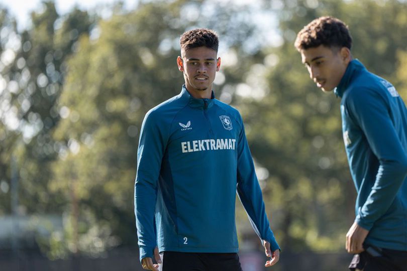 Mees Hilgers ketika berlatih bersama FC Twente (c) fctwente.nl