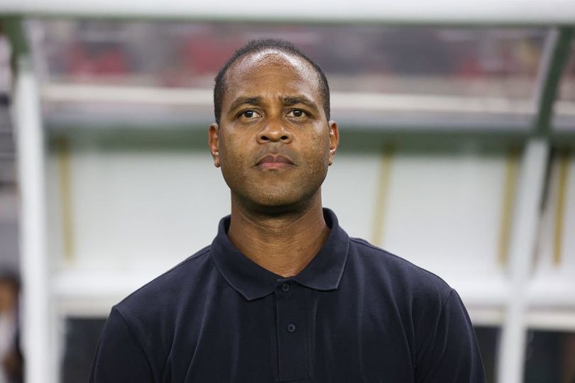 Perbandingan Prestasi Patrick Kluivert dan Herve Renard di Dunia Kepelatihan: Jauh Bagaikan Langit dan Bumi