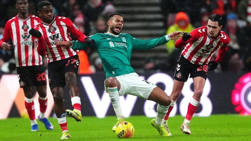 Sunderland vs Liverpool: Sundulan Tunggal Van Dijk Antar The Reds Curi Poin Penuh di Stadium of Light