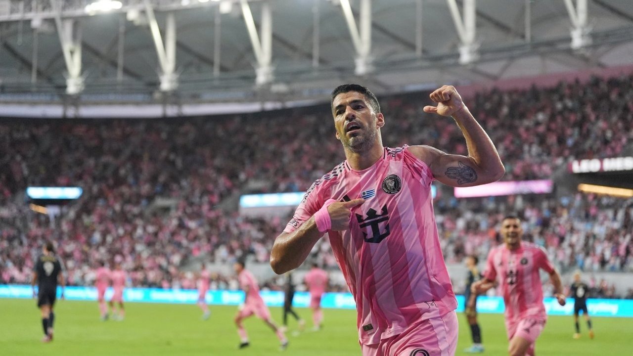 Luis Suarez Menggila! Hattrick Bawa Inter Miami Bungkam Philadelphia 6-4, Tapi Cedera Messi Jadi Sorotan
