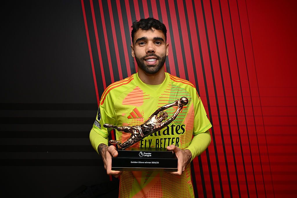 Pemenang Golden Glove Premier League dalam sepak bola